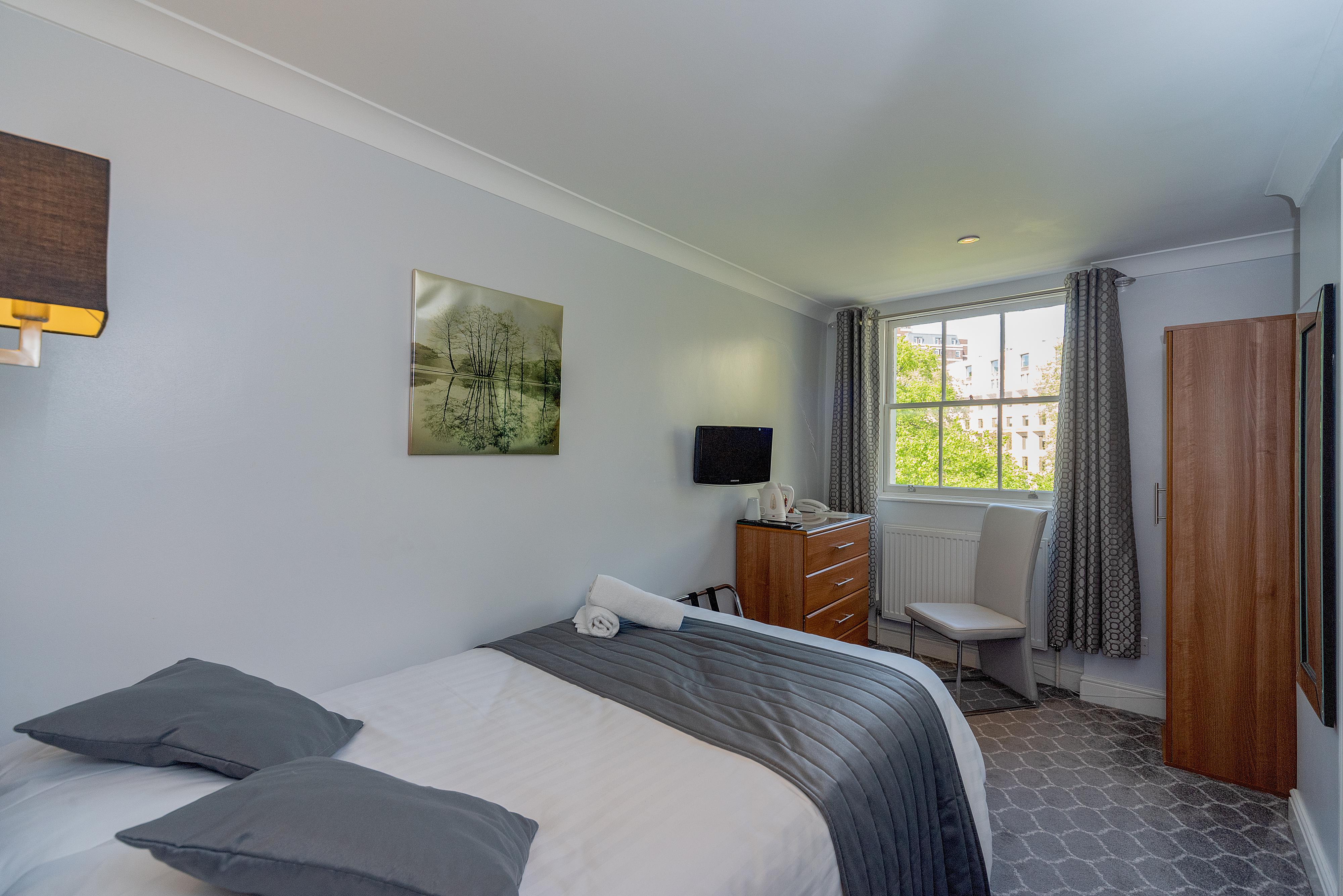 Mentone Hotel Лондон Экстерьер фото