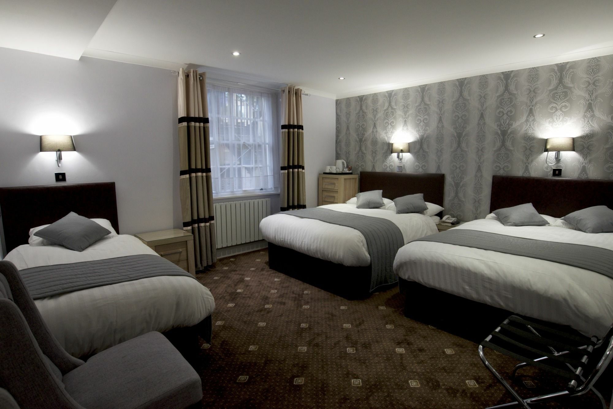 Mentone Hotel Лондон Экстерьер фото